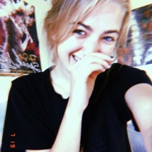 Meet your Posher, Caitlin